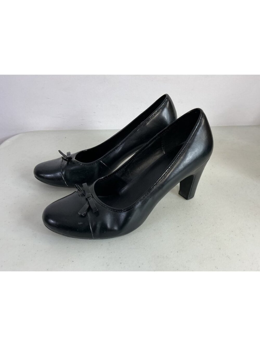Predictions Y2K Black Pumps Heels Front Bow Womens 9W
